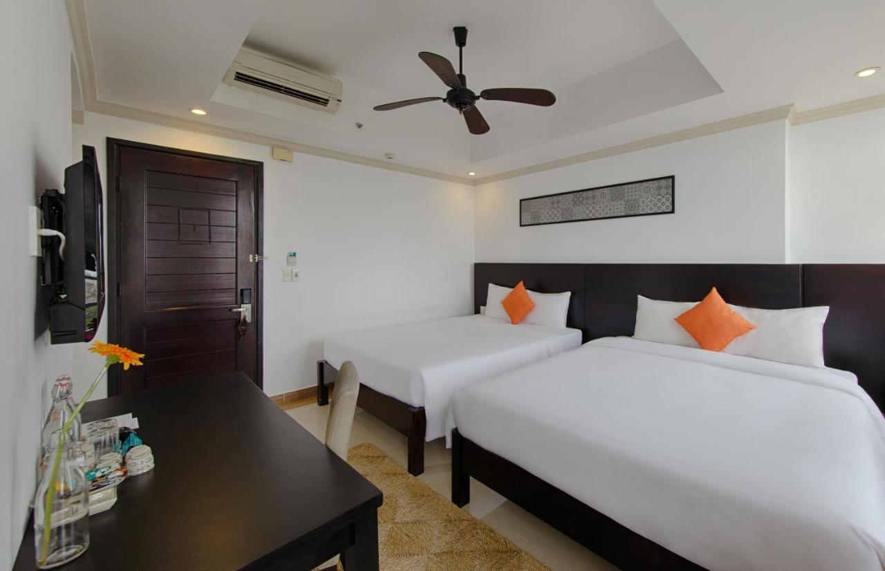 Beach House An Thuong Hotel Дананг Екстериор снимка